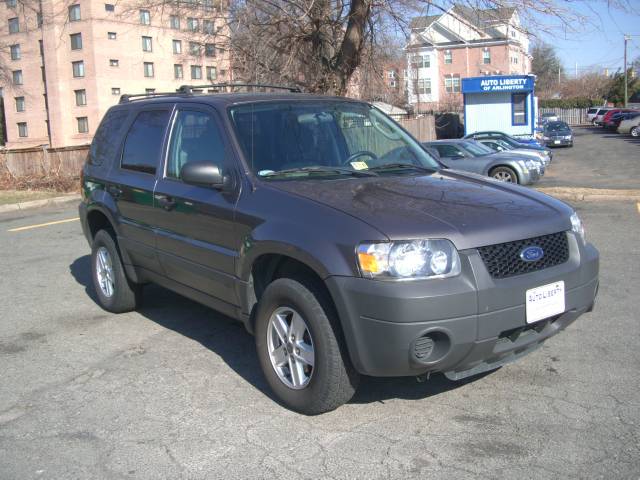 Ford Escape XLS Sport Utility