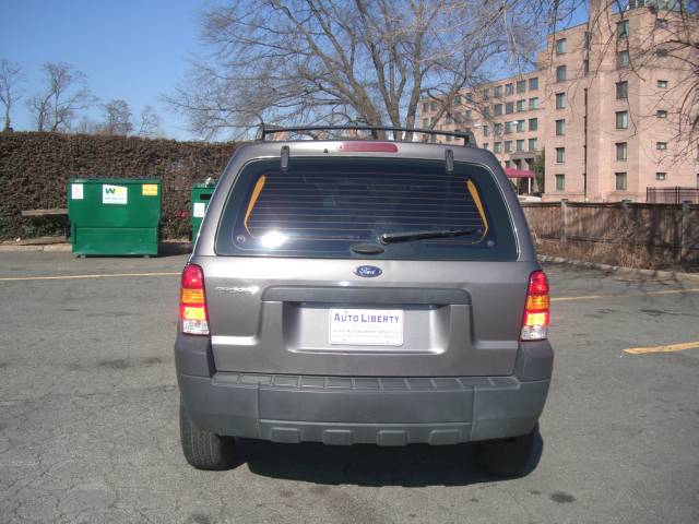 Ford Escape 2005 photo 3