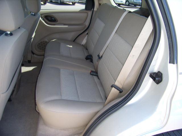 Ford Escape 2005 photo 2