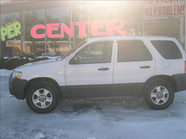 Ford Escape 2005 photo 1