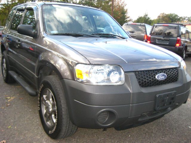 Ford Escape 2005 photo 3