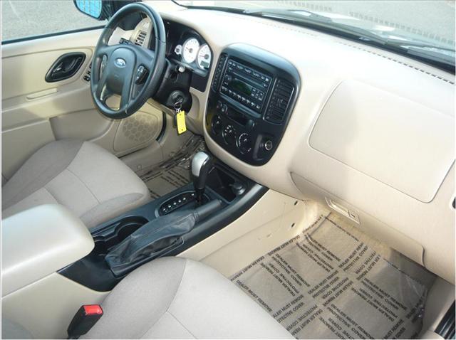 Ford Escape 2005 photo 4