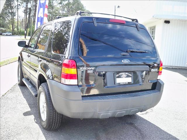 Ford Escape 2005 photo 3