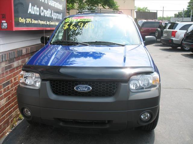 Ford Escape 2005 photo 2