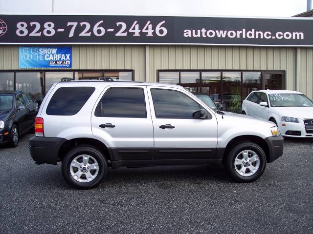 Ford Escape 2005 photo 0