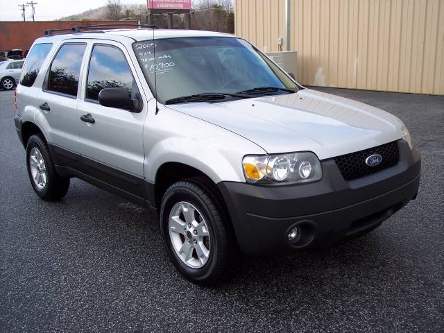 Ford Escape 2005 photo 3