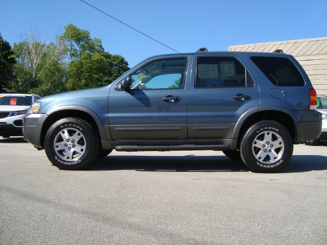 Ford Escape 2005 photo 1