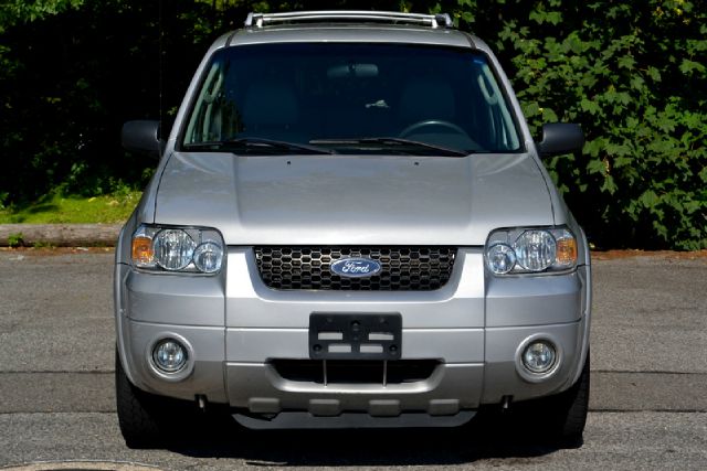 Ford Escape 2005 photo 2