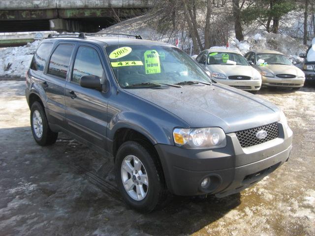 Ford Escape ESi Sport Utility