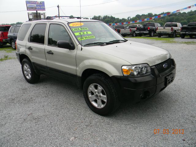 Ford Escape 2005 photo 3