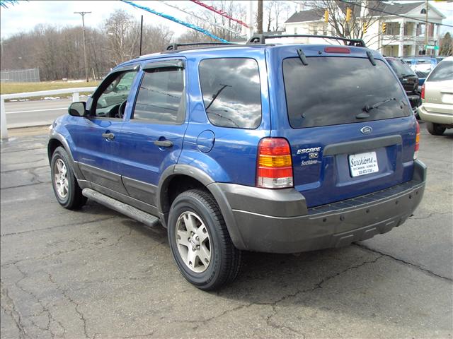 Ford Escape 2005 photo 1