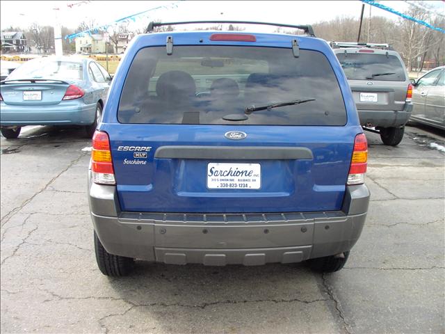 Ford Escape 2005 photo 2