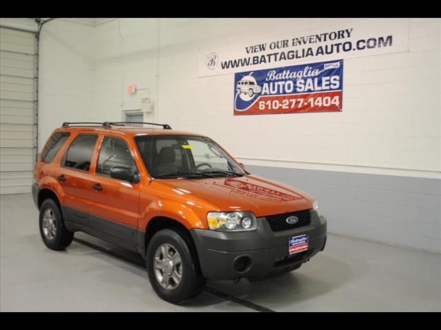 Ford Escape 2005 photo 1