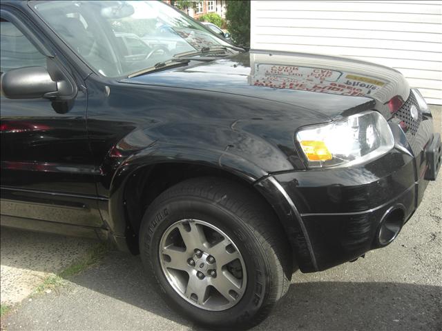 Ford Escape 2005 photo 3