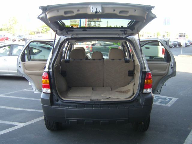 Ford Escape 2005 photo 14