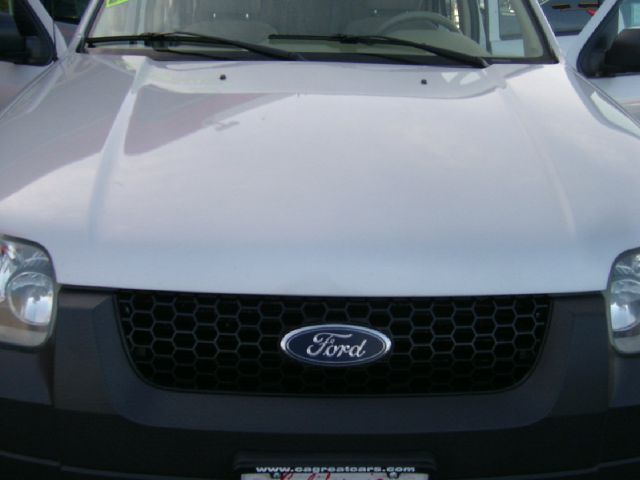 Ford Escape 2005 photo 21