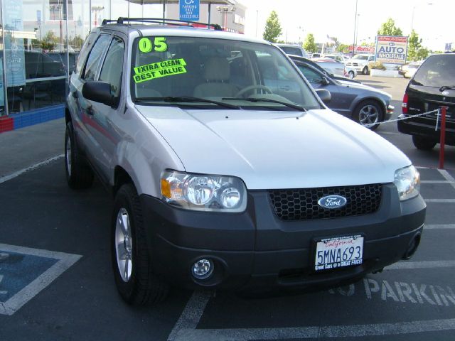 Ford Escape 2005 photo 3