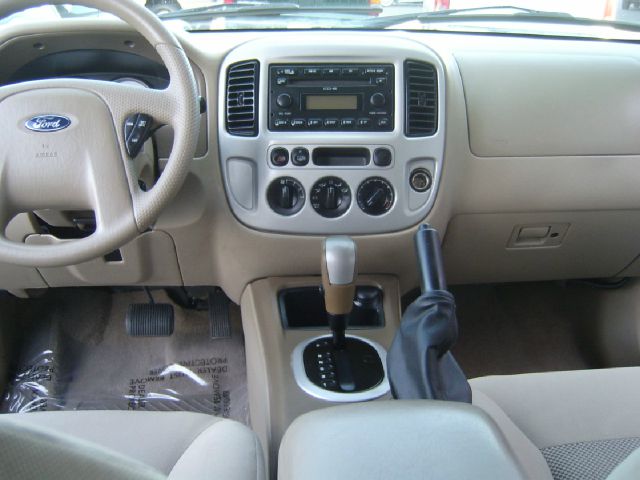 Ford Escape 2005 photo 6