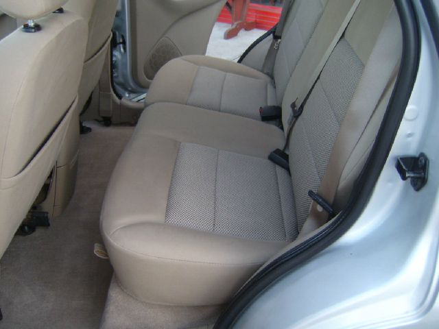 Ford Escape 2005 photo 9