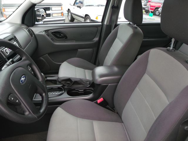 Ford Escape 2005 photo 15