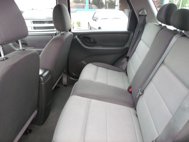 Ford Escape 2005 photo 3