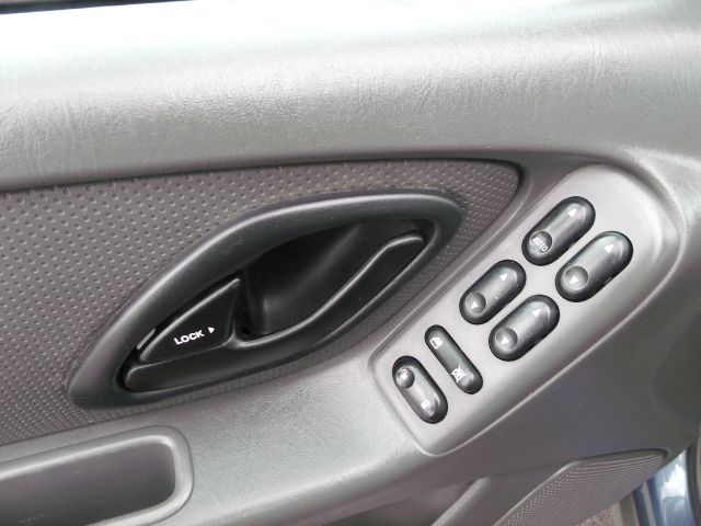 Ford Escape 2005 photo 8