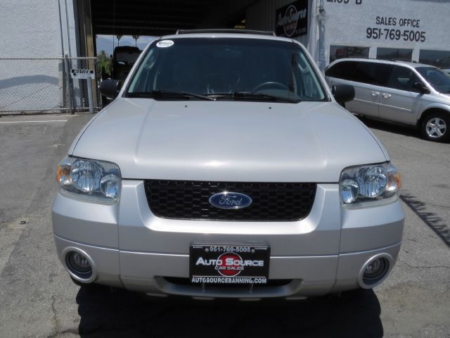 Ford Escape 2005 photo 1