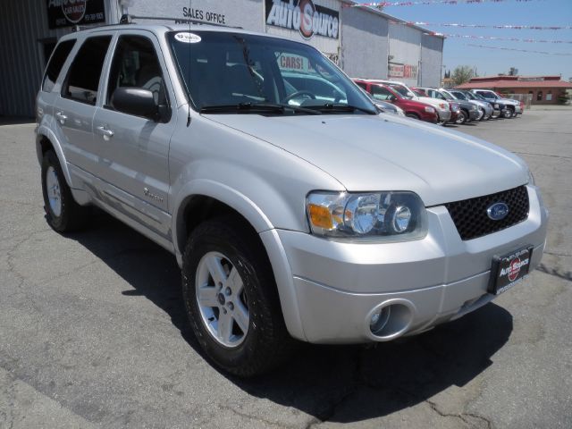 Ford Escape 2005 photo 3