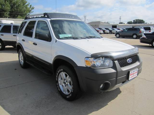 Ford Escape 2005 photo 1