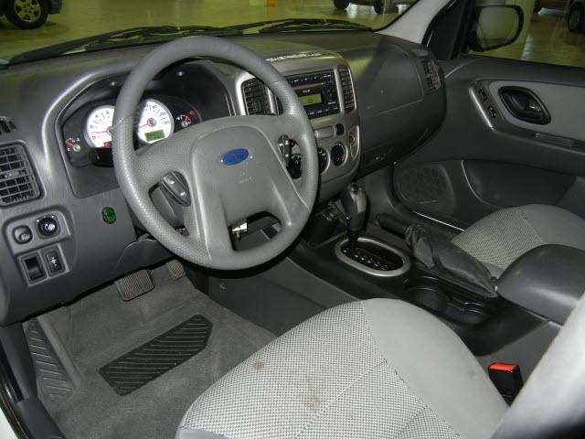 Ford Escape 2005 photo 3