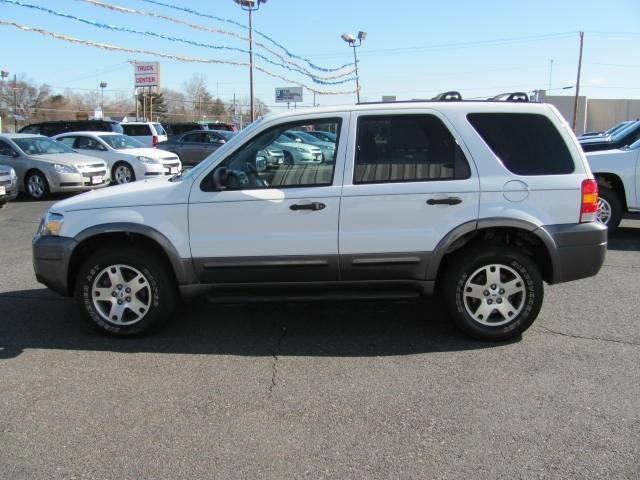 Ford Escape 2005 photo 1