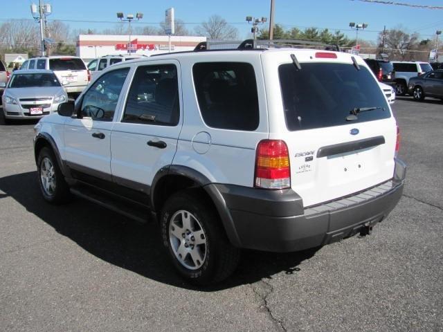 Ford Escape 2005 photo 2