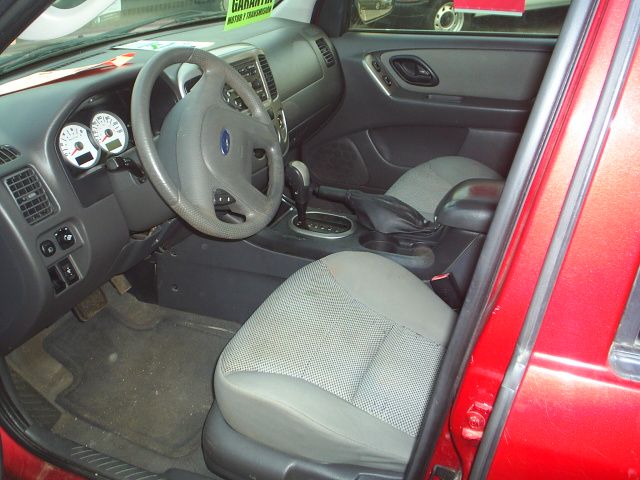 Ford Escape 2005 photo 3