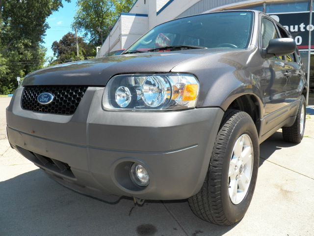 Ford Escape 2005 photo 2