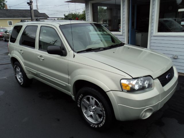 Ford Escape 2005 photo 1