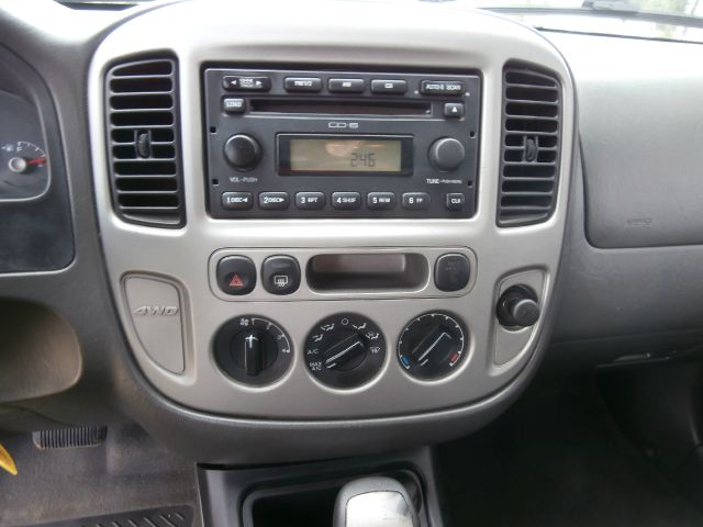 Ford Escape 2005 photo 4