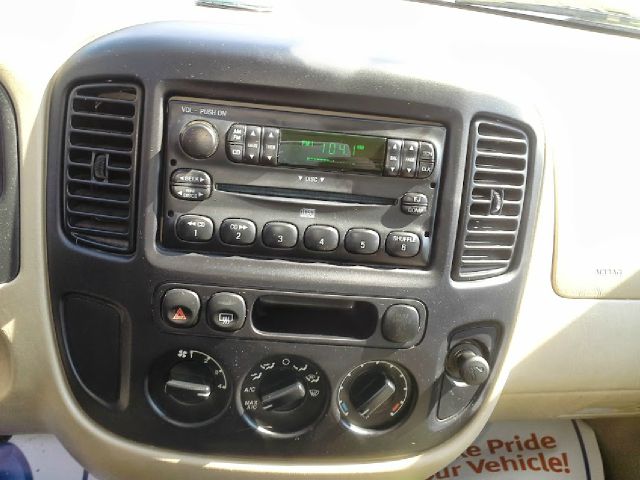 Ford Escape 2005 photo 4