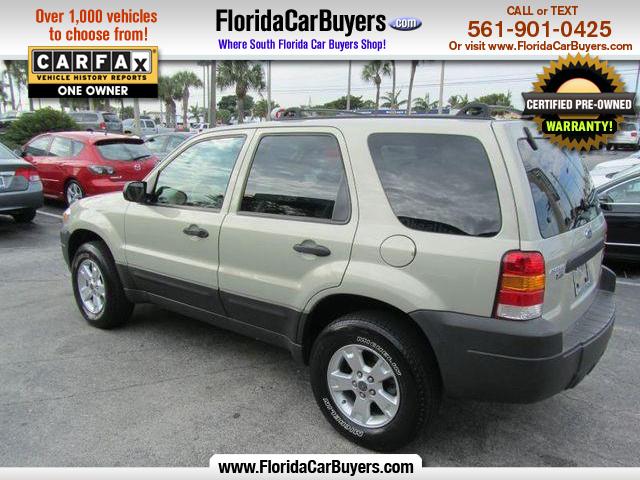 Ford Escape 2005 photo 2