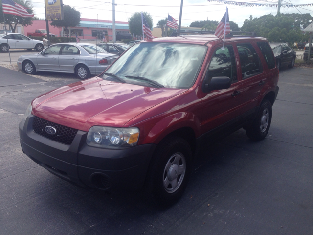 Ford Escape 2005 photo 1