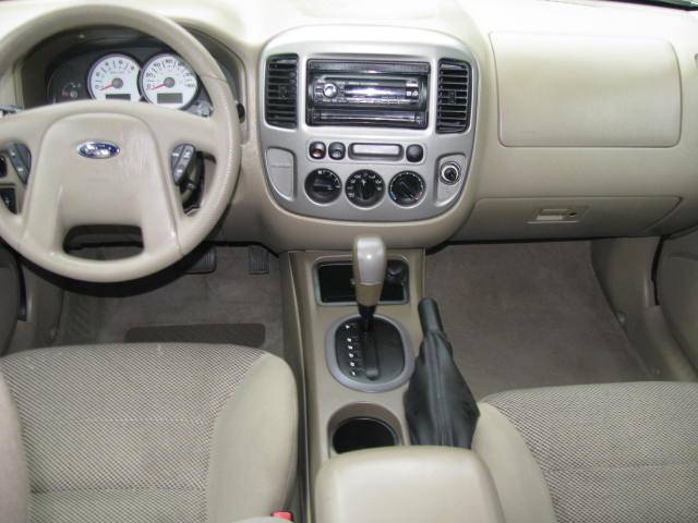 Ford Escape 2005 photo 3