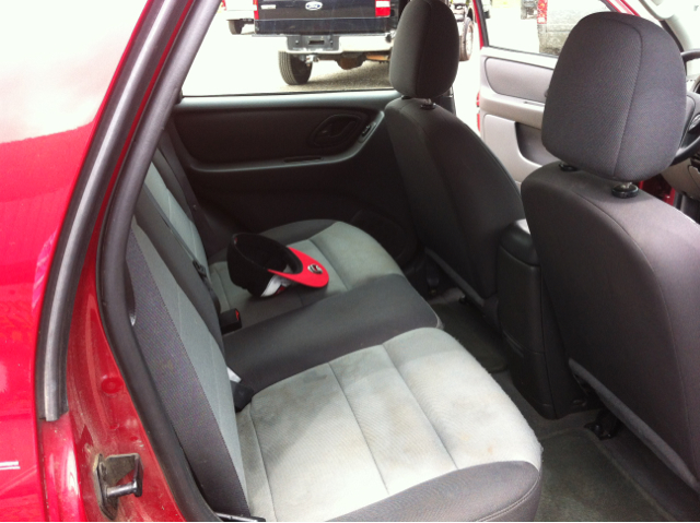 Ford Escape 2005 photo 1