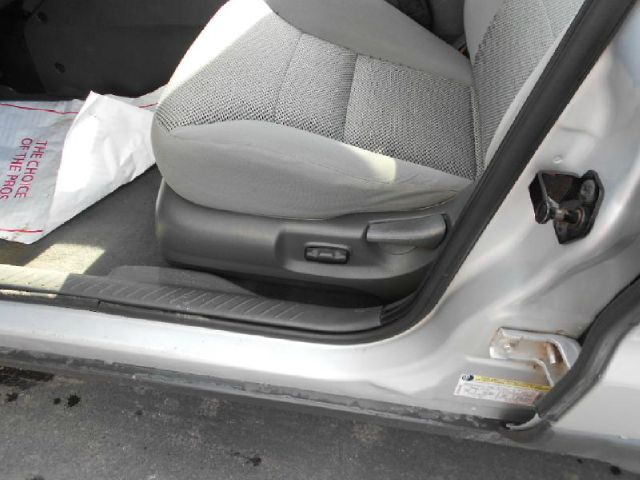 Ford Escape 2005 photo 1