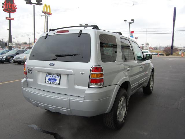 Ford Escape 2006 photo 2