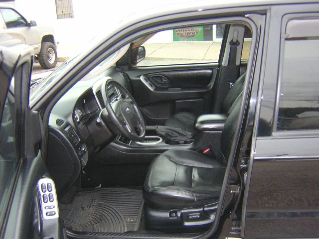 Ford Escape 2006 photo 1