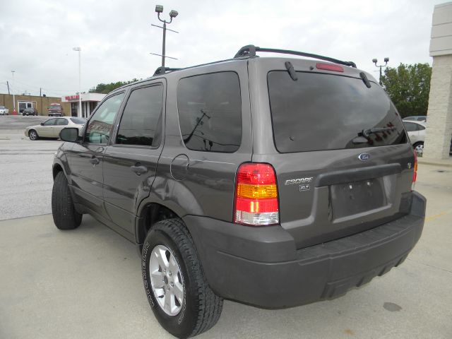 Ford Escape 2006 photo 16