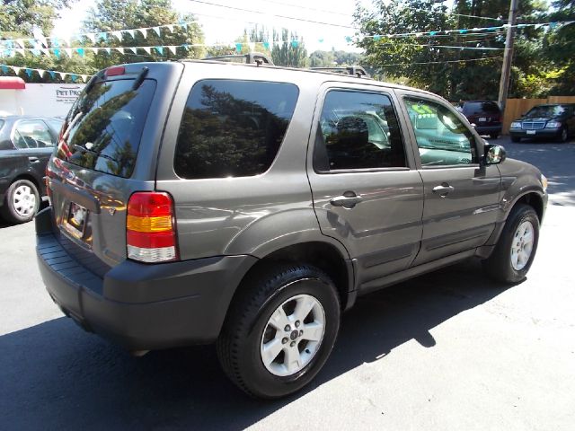 Ford Escape 2006 photo 1