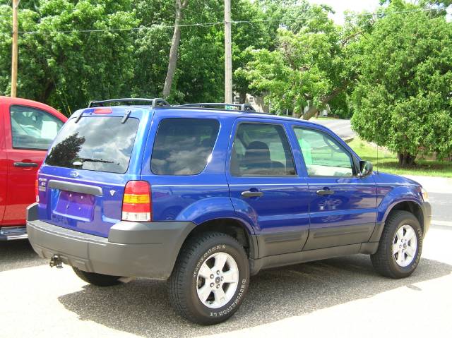 Ford Escape 2006 photo 2