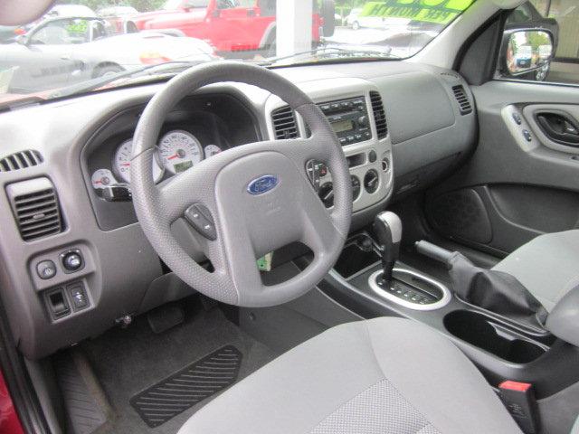 Ford Escape 2006 photo 1