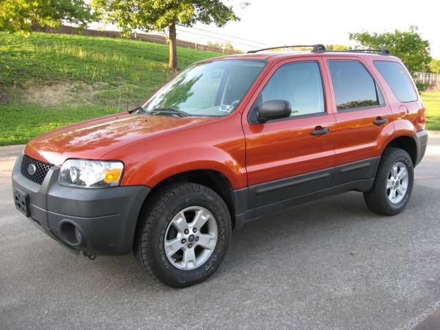 Ford Escape ESi Sport Utility