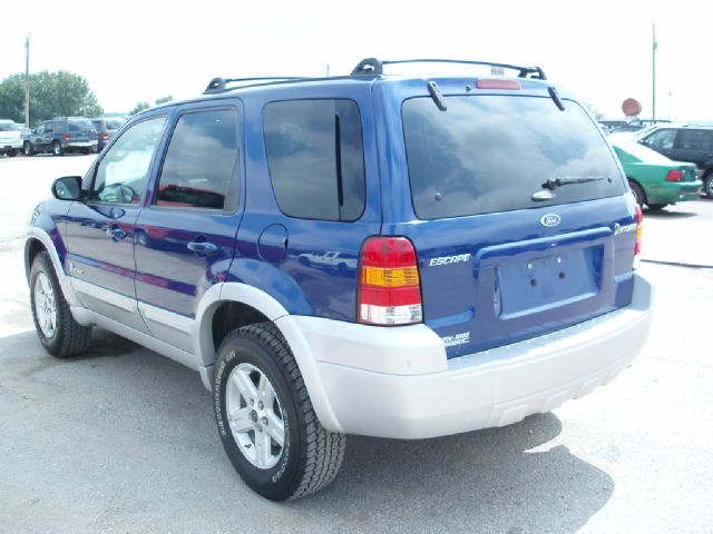 Ford Escape 2006 photo 2